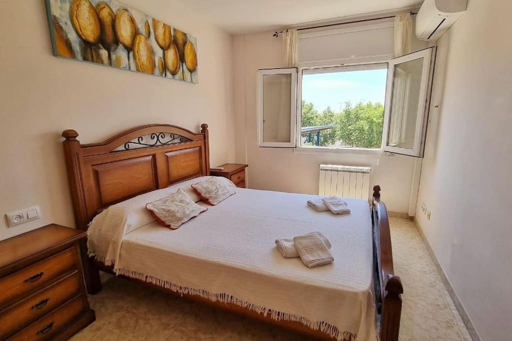 Piso En El Centro Con Vistas Al Mar Y Balcon Apartment โรเซส ภายนอก รูปภาพ