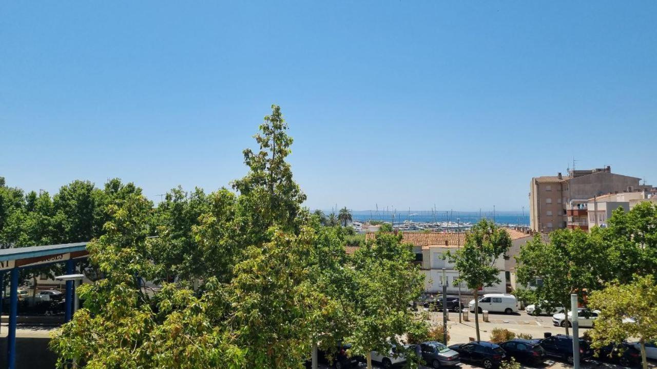 Piso En El Centro Con Vistas Al Mar Y Balcon Apartment โรเซส ภายนอก รูปภาพ