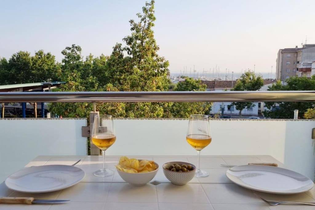Piso En El Centro Con Vistas Al Mar Y Balcon Apartment โรเซส ภายนอก รูปภาพ